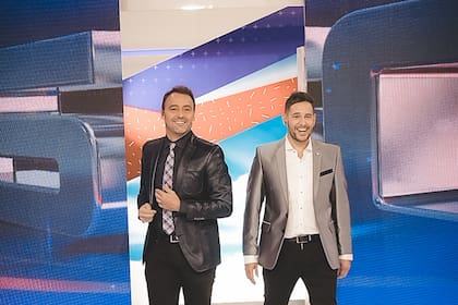 Adrián Pallares y Rodrigo Lussich conducen Intrusos, el programa más visto de América. ¿Se mudan a eltrece?