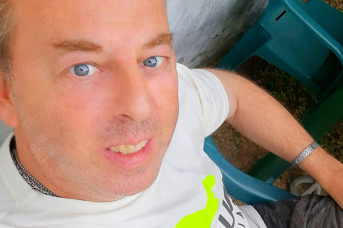 Adrián Rowek, profesor de Lenguas de una escuela de Villa Devoto, acusado de abusar sexualmente de sus alumnos