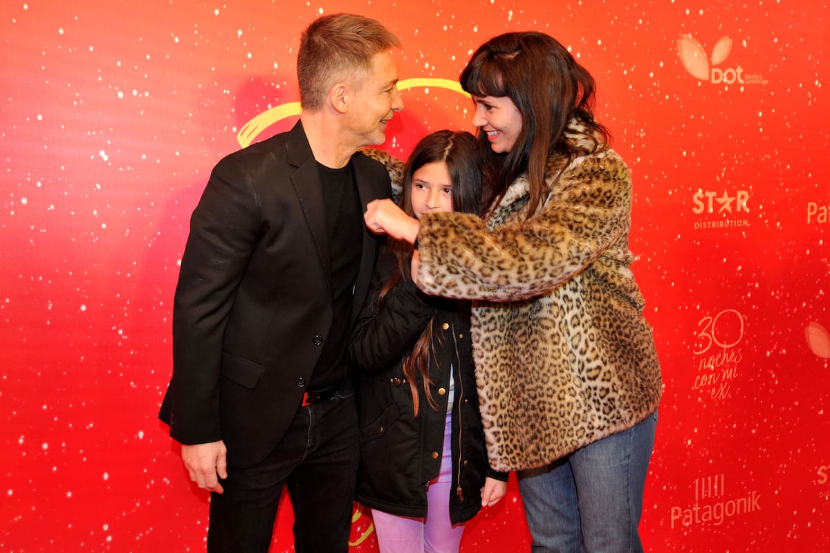 Adrián Suar en la premiere de 30 noches con mi ex, acompañado por su hija Margarita y su expareja, Griselda Siciliani