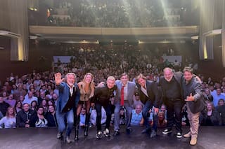 Adrián Suar fue a ver La cena de los tontos: bromas de Martín Bossi y ovación del público