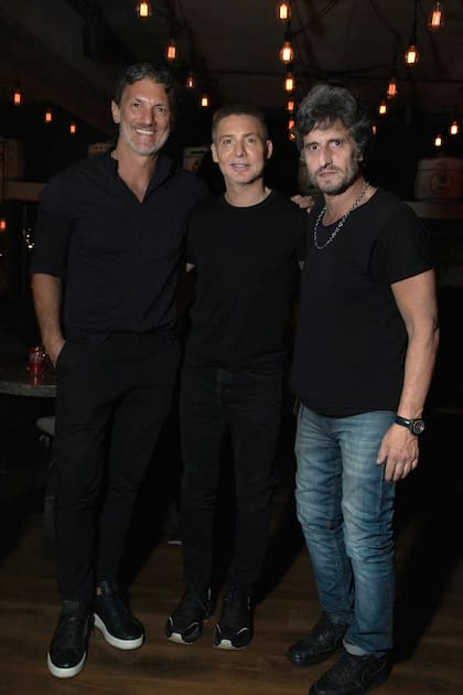 Adrián Suar y Diego Peretti junto a Leo Mateu (Foto: Gon De Fazio)