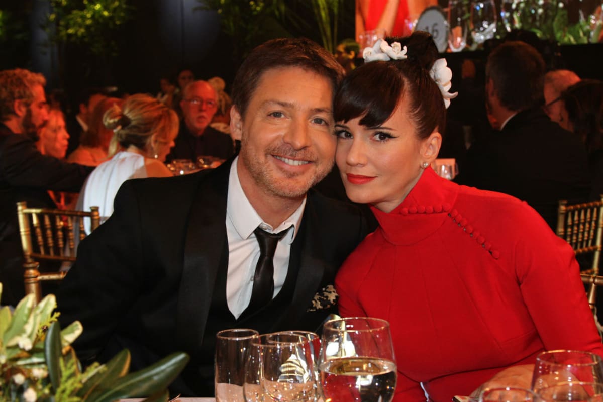 Adrián Suar y Griselda Siciliani, pegaditos