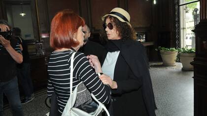Adriana Aizenberg junto a Ana María Picchio