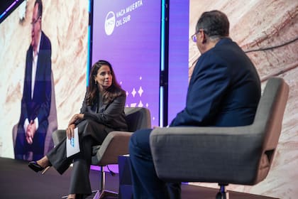 Adriana Aroulho, Presidente de SAP para América Latina junto a Gustavo Chaab CEO de VMOS.
