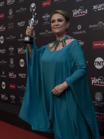 Adriana Barraza y su merecido premio a la trayectoria