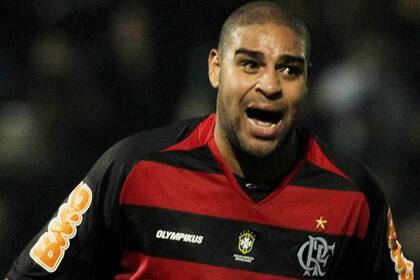 Adriano con la camiseta del Flamengo