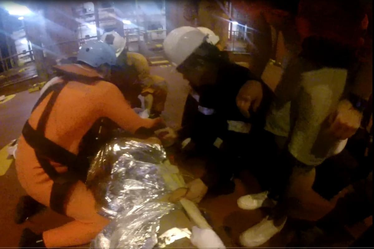 Aeroevacuación de un herido frente al Puerto de Buenos Aires