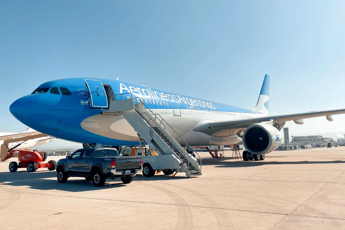Aerolíneas Argentinas sumará frecuencias a Brasil y el Caribe, y ofrecerá cuotas sin interés en vuelos por el país en el verano
