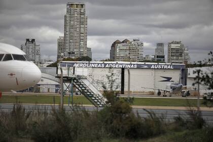Aerolíneas-Austral. Los detalles del nuevo plan para ajustar los números