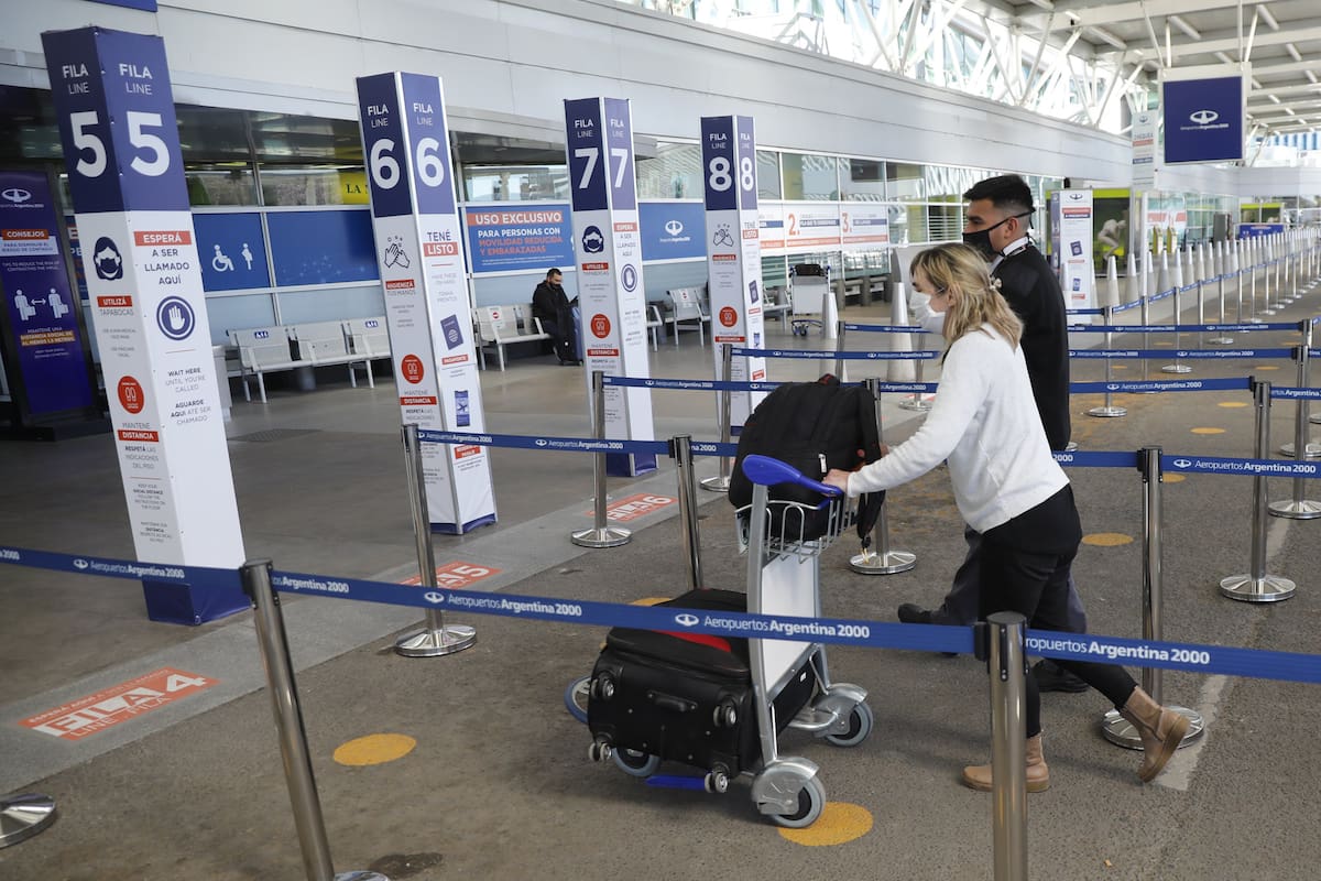 Aeropuerto de Ezeiza en plena al reactivar los vuelos en octubre de este año