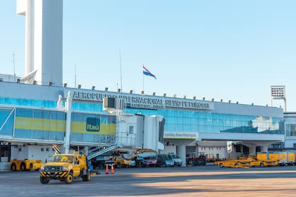 Aeropuerto Internacional Silvio Pettirossi, en Asunción. El holding de Eduardo Eurnekián quiere quedarse con la concesión.
