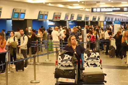 Aeropuertos Argentina le sacó el "2000 a su nombre"; la firma tiene la operación de las principales terminales aéreas del país, incluyendo los aeropuertos de Ezeiza y Aeroparque