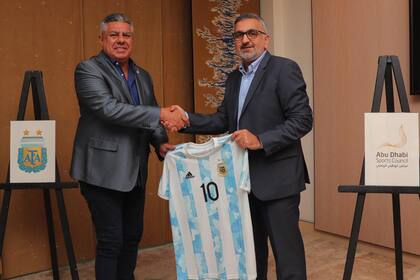 AFA ha celebrado un importante acuerdo de cooperación estratégica con el Consejo de Deportes de Abu Dhabi (Abu Dhabi Sports Council) Chiqui Tapia