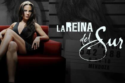 Afiche promocional de la serie que protagonizaba Kate del Castillo