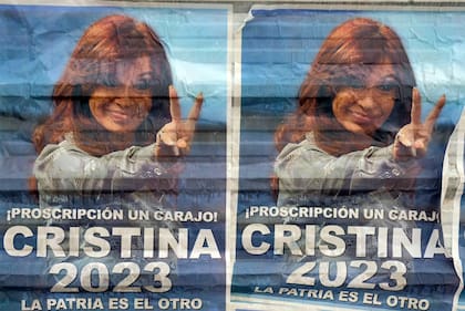 Afiches de campaña "Cristina 2023" que aparecieron en los principales distritos de la región metropolitana y la costa bonaerense