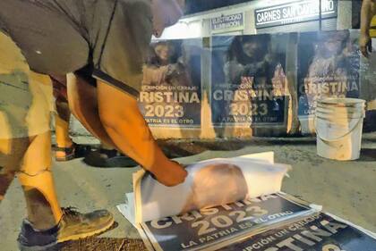 Afiches de campaña "Cristina 2023" que aparecieron en los principales distritos de la región metropolitana y la costa bonaerense