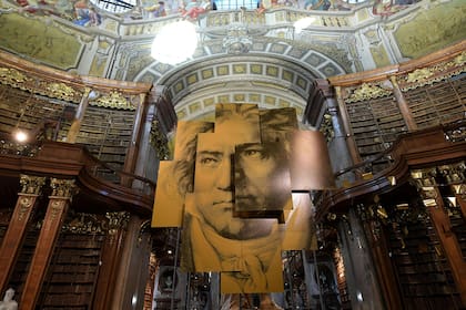 Afiches de una muestra en honor a Beethoven en la Biblioteca Nacional de Austria, en diciembre del año pasado