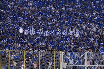 Afición de la Selección de El Salvador en el Estadio Cuscatlán (Facebook/La Selecta SLV)
