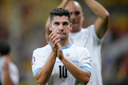 Aficionados critican al Villarreal por fichaje y Atlético lidera fichajes en España