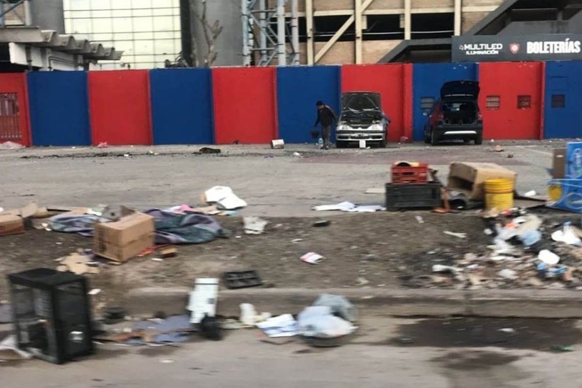 Afuera del estadio