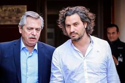Agenda Argentina está integrada por 12 agrupaciones; el Grupo Callao, creada por Fernández junto a Cafiero, se transformó en la más importante y de sus filas salieron los funcionarios de mayor gravitación
