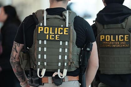 El ICE y DHS justificaron el arresto al basarse en una condena previa por entrada ilegal