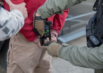 Agentes del ICE ya no pueden realizar detenciones en tribunales de inmigración, ya sea en California o en cualquier parte del país