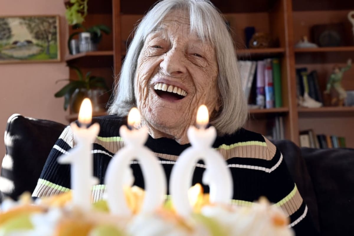 Agnes Keleti cumplió 100 años la campeona olímpica más anciana del mundo