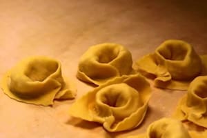 Agnolotti de pulpa de cerdo, una receta de la abuela ideal para comer en familia