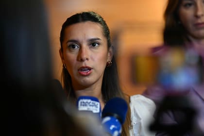 Agostina Páez en el Consulado argentino de Río de Janeiro, Brasil