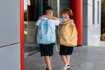 Agosto marca el regreso a las aulas para miles de estudiantes en Illinois