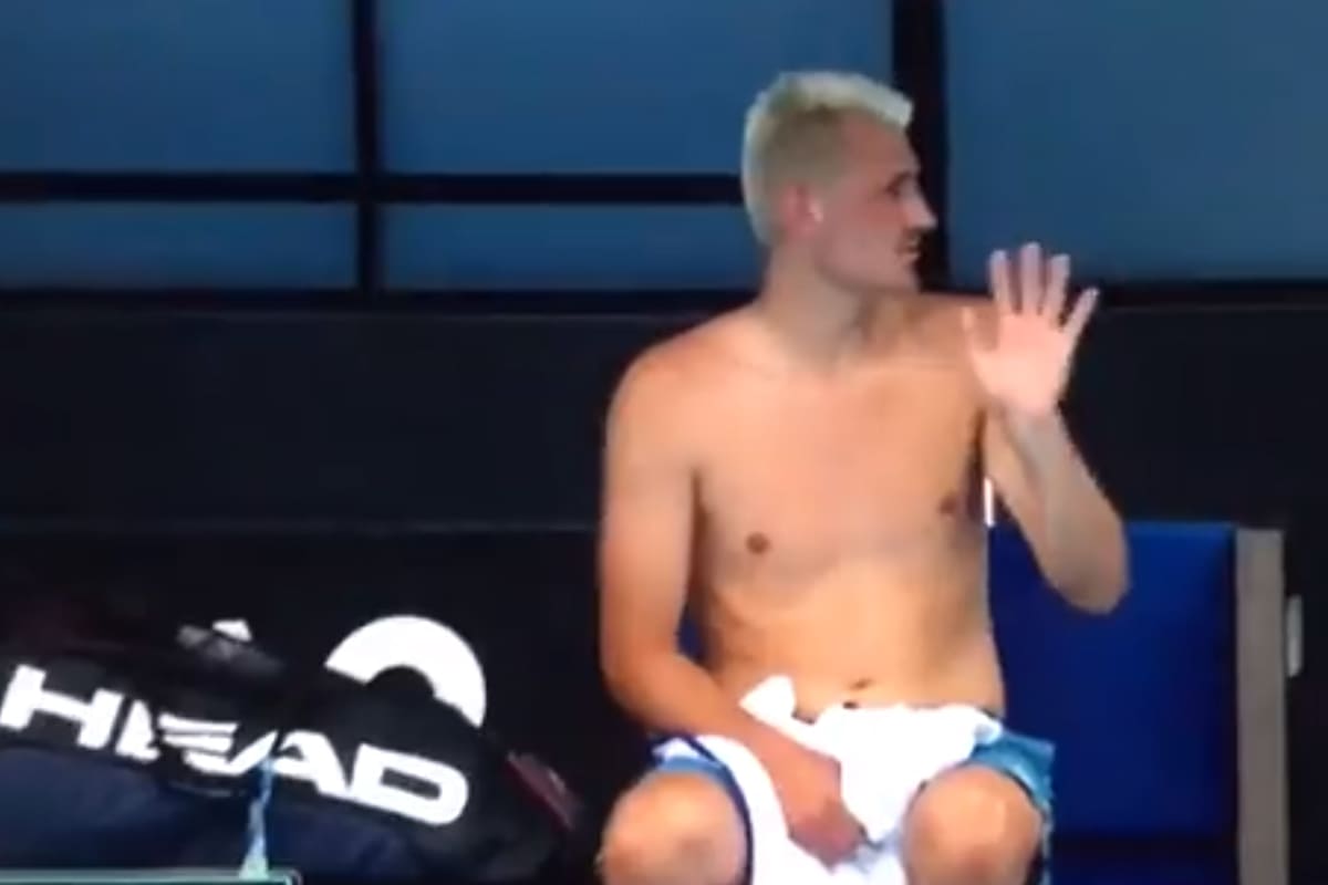 Agotado, Bernard Tomic se descargó con la jueza de silla por la falta de rigor en los testeos por el Covid 19 en los torneos de tenis en Australia