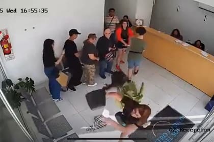 Agresión de una paciente en la recepción de una clínica de la localidad de General Pacheco, Tigre
