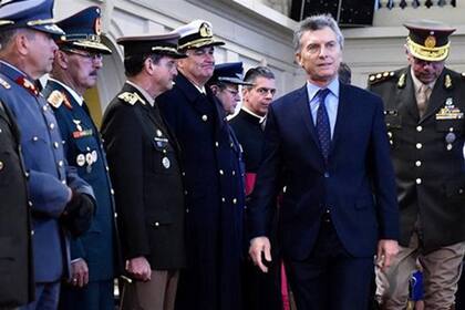 Agrupaciones políticas y de derechos humanos se movilizarán mañana al Ministerio de Defensa; exigen que no se les permita actuar en seguridad interior