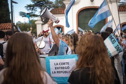 Agrupaciones que se presentan como apartidarias encabezaron mensajes propios hacia los manifestantes