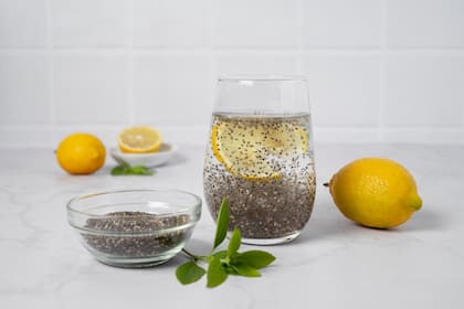 Agua de chía con limón: cómo preparar este superalimento ideal para consumir en el desayuno