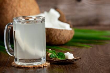 Agua de coco, ideal para la digestión