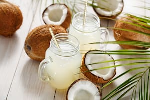 Agua de coco: los beneficios, su efecto en la salud y las enfermedades que puede evitar