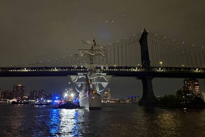 Aguas turbulentas pudieron haber contribuido al choque de buque mexicano contra puente de Brooklyn