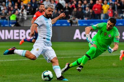 Agüero abrió el marcador ante Chile