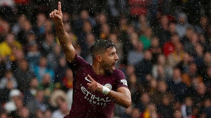 Agüero hizo los dos primeros goles de Manchester City