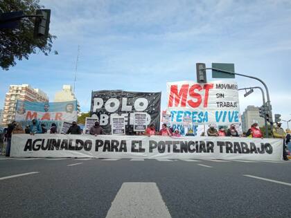 Aguinaldo, una consigna que formó parte de los pedidos de las organizaciones sociales para el Potenciar Trabajo