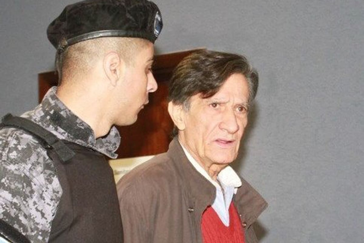 Aguirre, condenado por abuso sexual