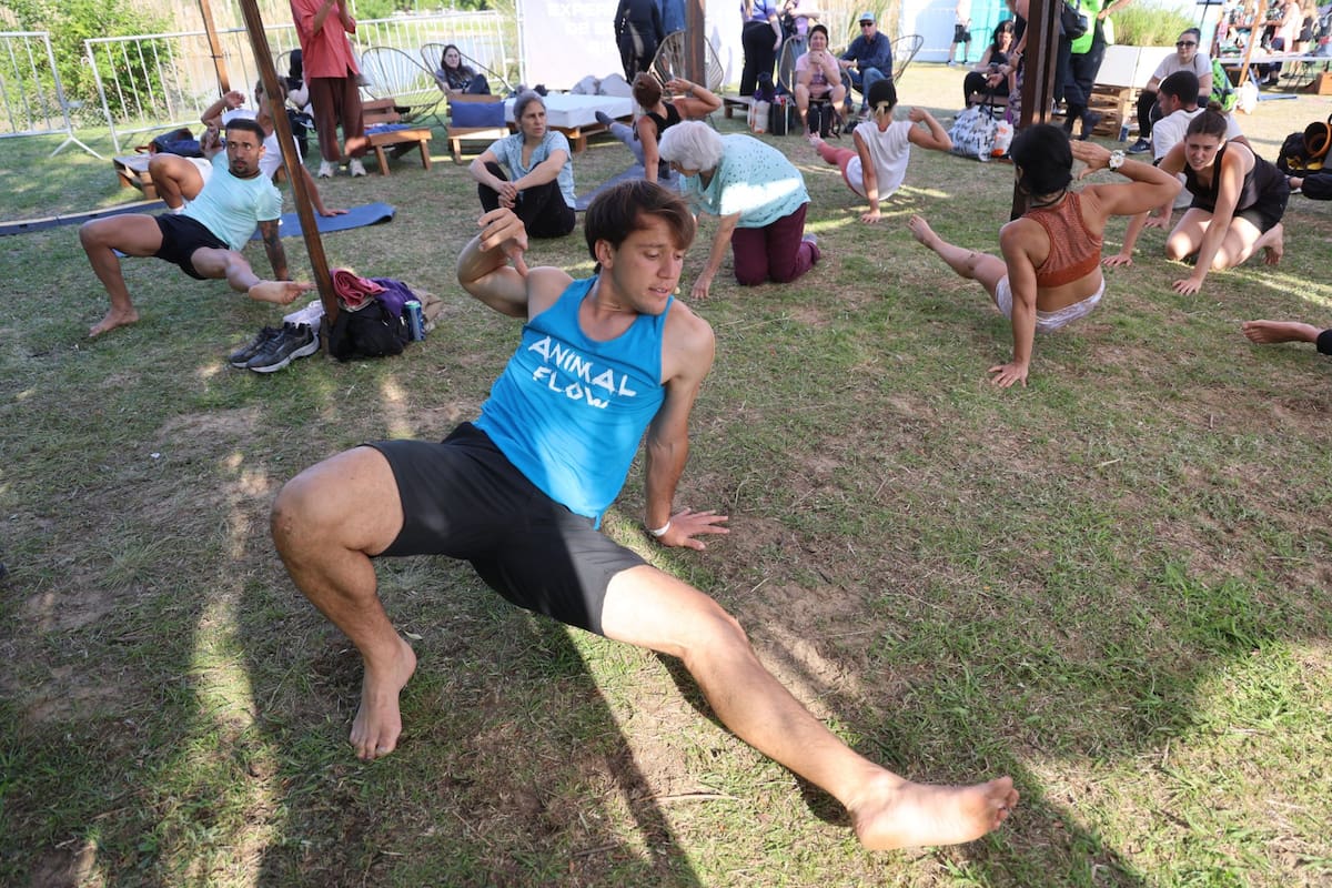 Agus Carmuega vuelve al Bienestar Fest con una experiencia de Animal Flow para moverse, explorar y conectar con el cuerpo