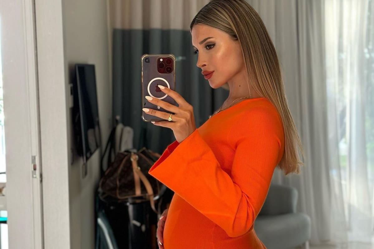 Agus Gandolfo se encuentra de vacaciones en Grecia junto a Lautaro Martínez y su hija Nina