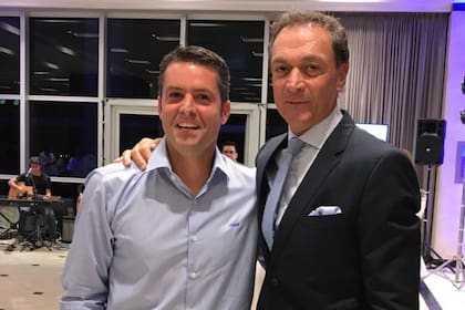 Agustín Calleri y José Luis Clerc, durante un reciente encuentro en San Juan. Un pago pendiente por 7,5 millones de pesos por una serie de Copa Davis en Tecnópolis, eje de una investigación de la Oficina Anticorrupción