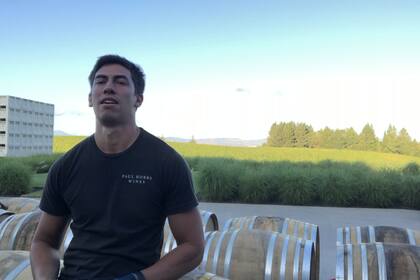 Agustín Carrillo en el viñedo "Paul Hobbs Wines".