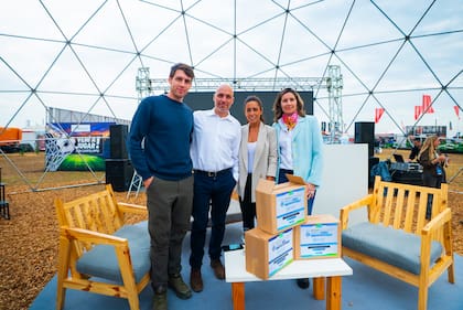 Agustín Deffelipo, Rodrigo Pontiggia, Romina Giacometti y Melisa Altina