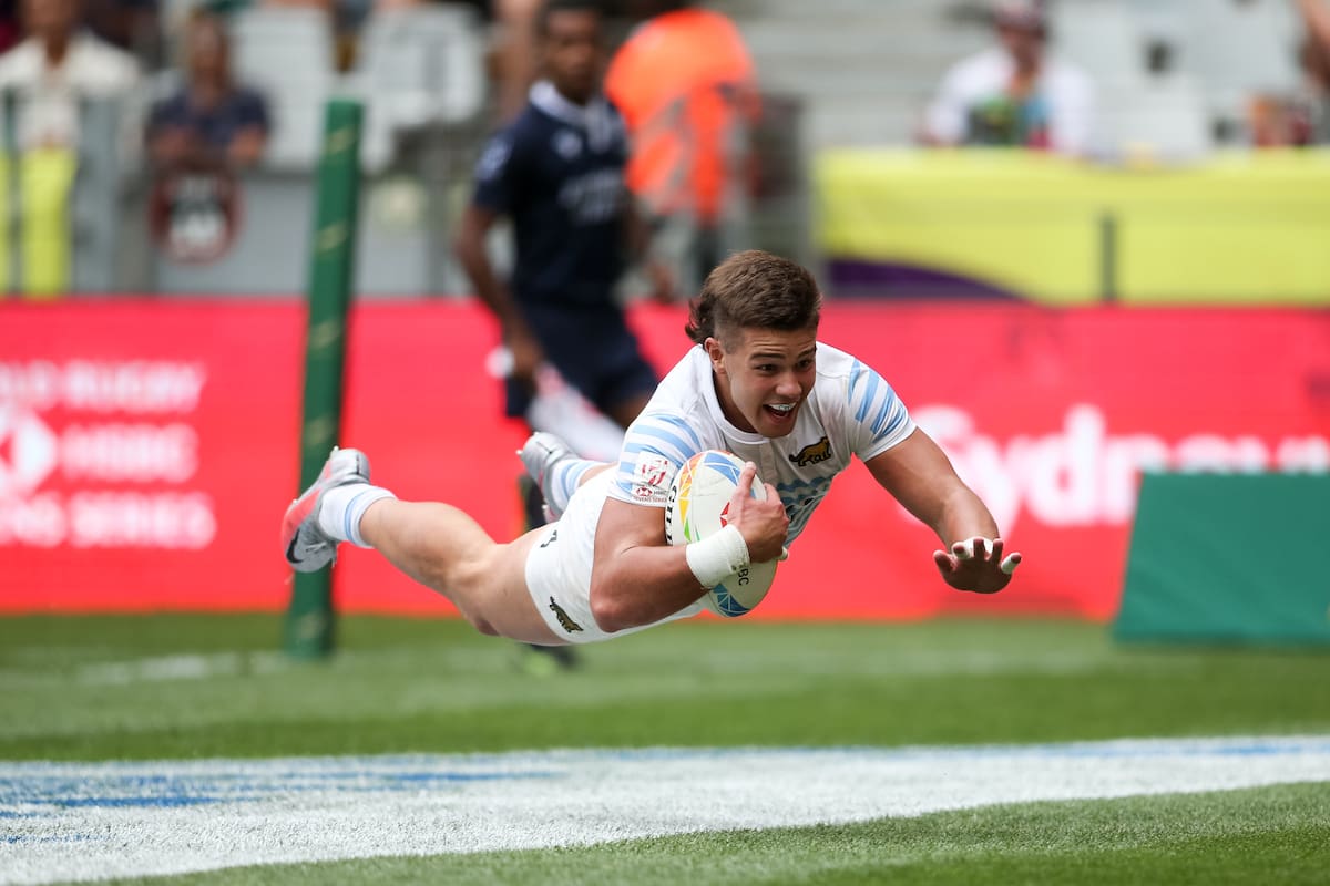 Agustín Fraga resultó el tryman de la etapa de Ciudad del Cabo del Circuito Mundial de Seven, con 7 conquistas en 6 partidos; Pumas 7s ocupó el sexto puesto, por debajo de la pretensión.