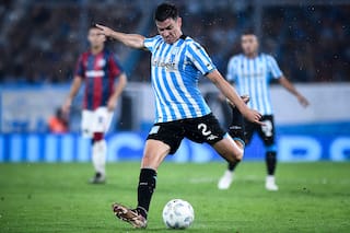 Lo dirigieron Bianchi y Mostaza Merlo, casi deja el fútbol, y ahora recibe ovaciones en Racing